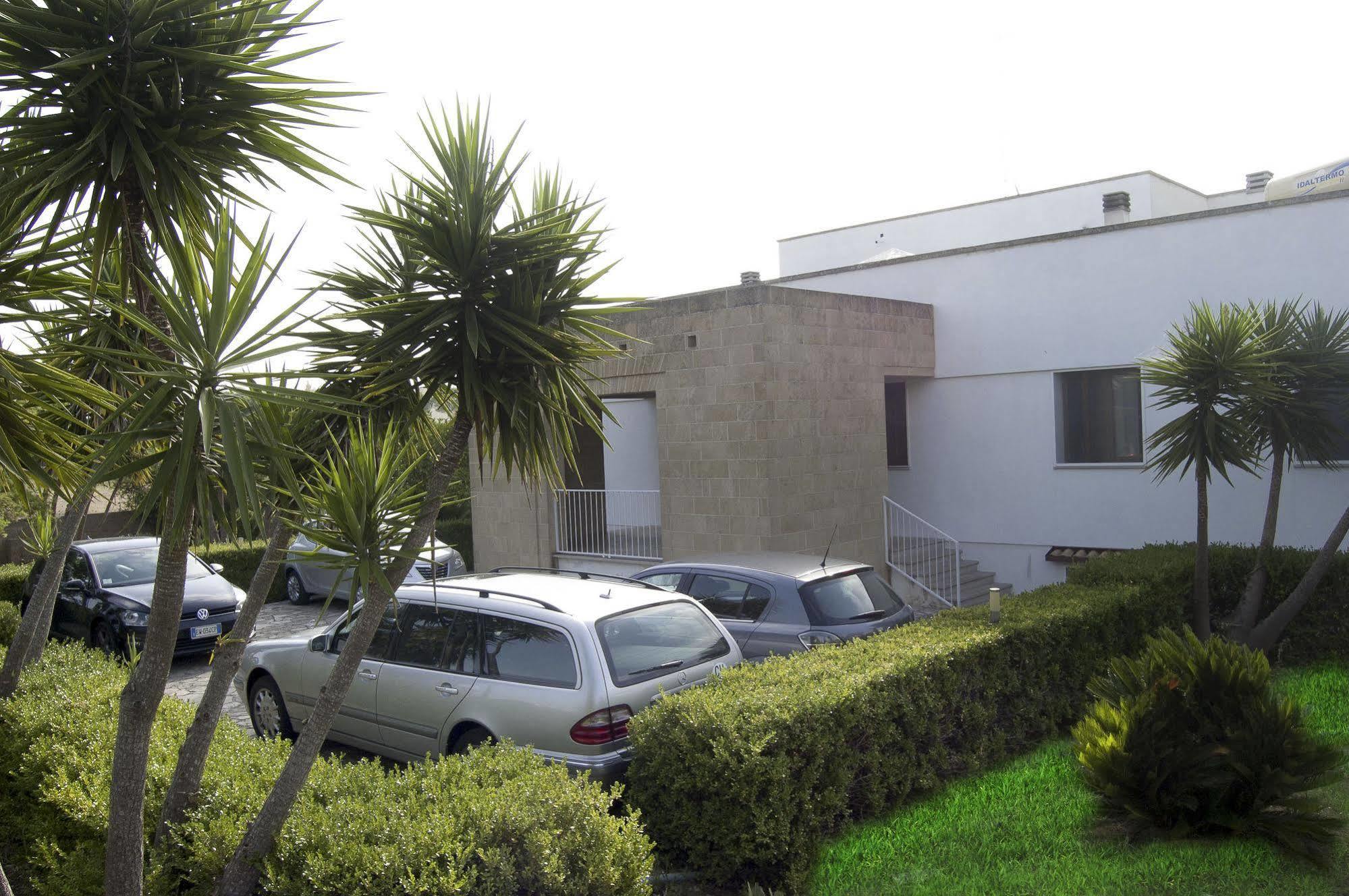 Casa Karina Sun&Pool&Relax Apartment Specchia Bagian luar foto